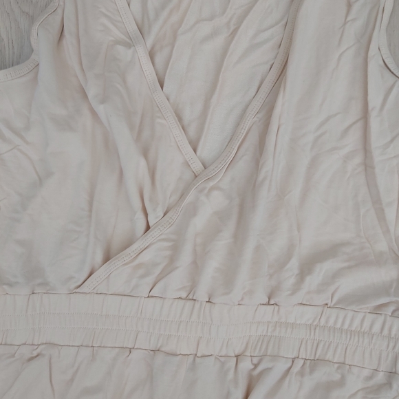 MPG jumpsuit - Picture 3 of 3